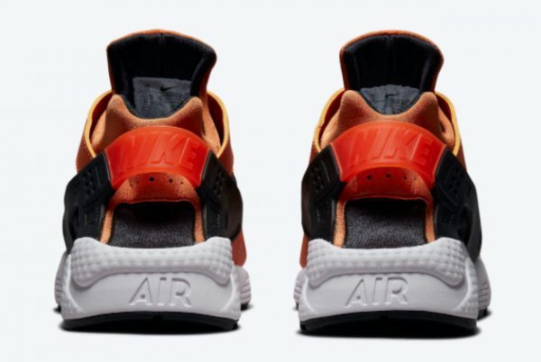 New Nike Air Huarache Toadstool Black Orange DO6694-800-2